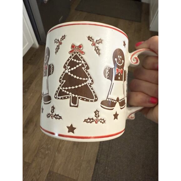 ELI + ANA Gingerbread Man Christmas Tree Holiday 21 oz Coffee Mug NEW - Picture 5 of 5